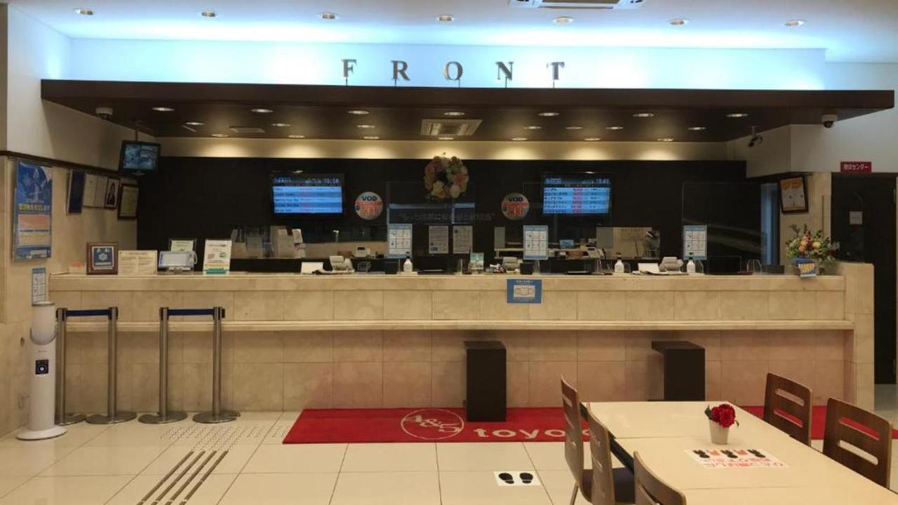 Toyoko Inn Osaka Itami Airport Toyonaka Bagian luar foto