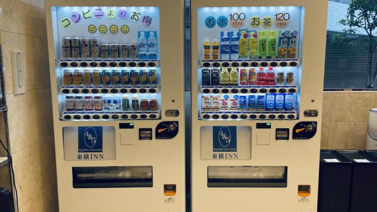 Toyoko Inn Osaka Itami Airport Toyonaka Bagian luar foto