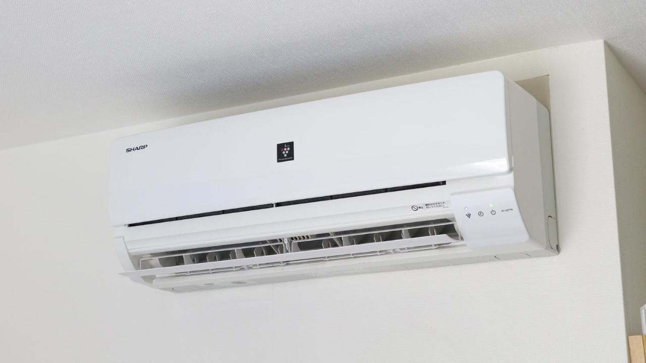 Toyoko Inn Osaka Itami Airport Toyonaka Bagian luar foto