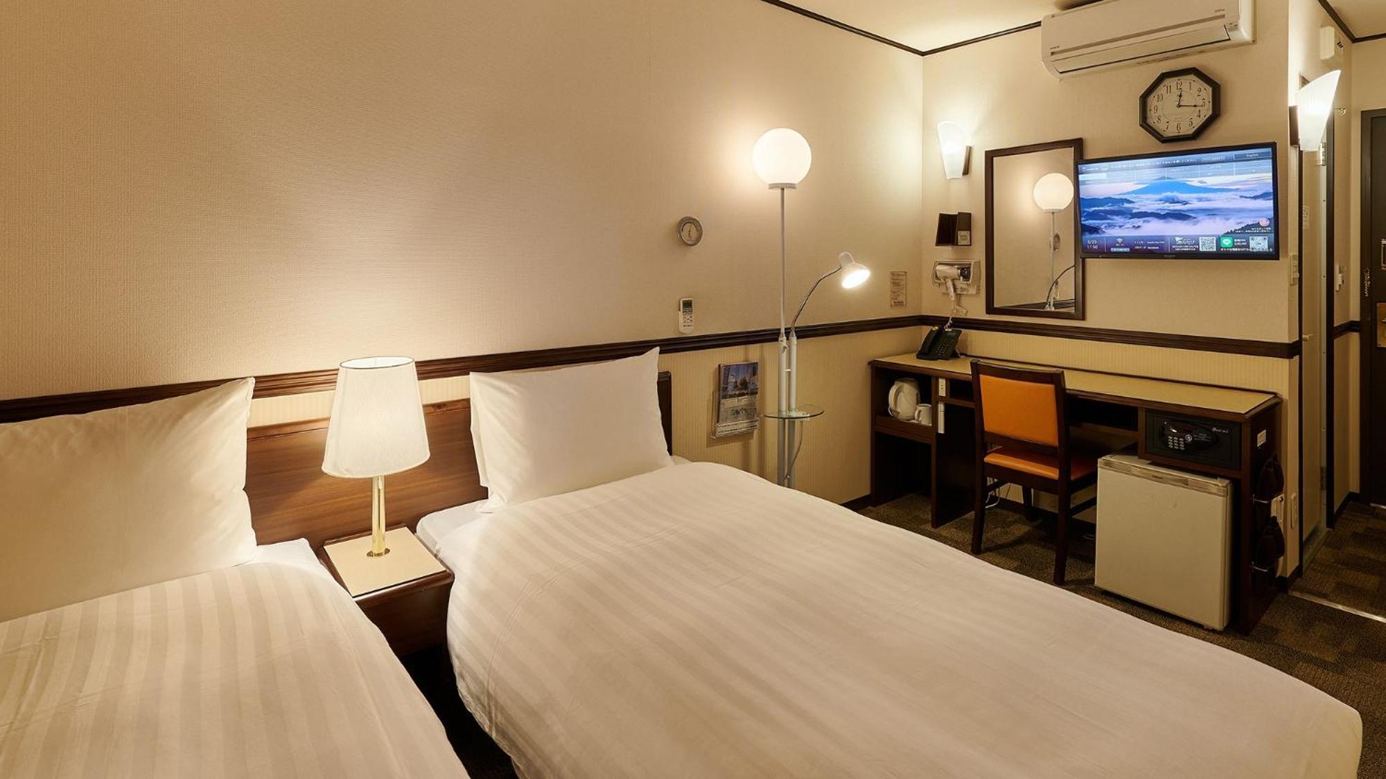 Toyoko Inn Osaka Itami Airport Toyonaka Ruang foto